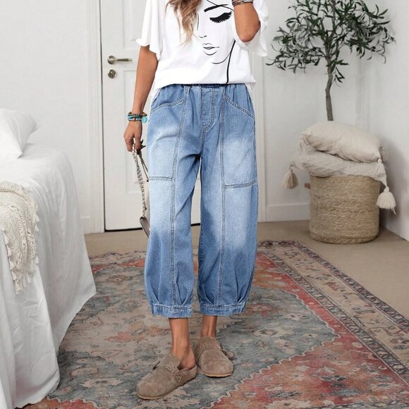 Denim - Light Wash Casual Women's Pocketed Relaxed Flared Jeans